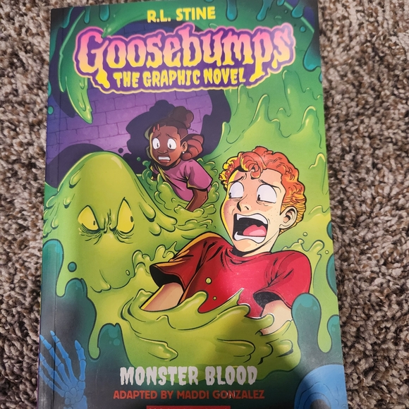 Scholastic Other - Goosebumps The Graphic Novel: Monster Blood - Colorful Horror Cover